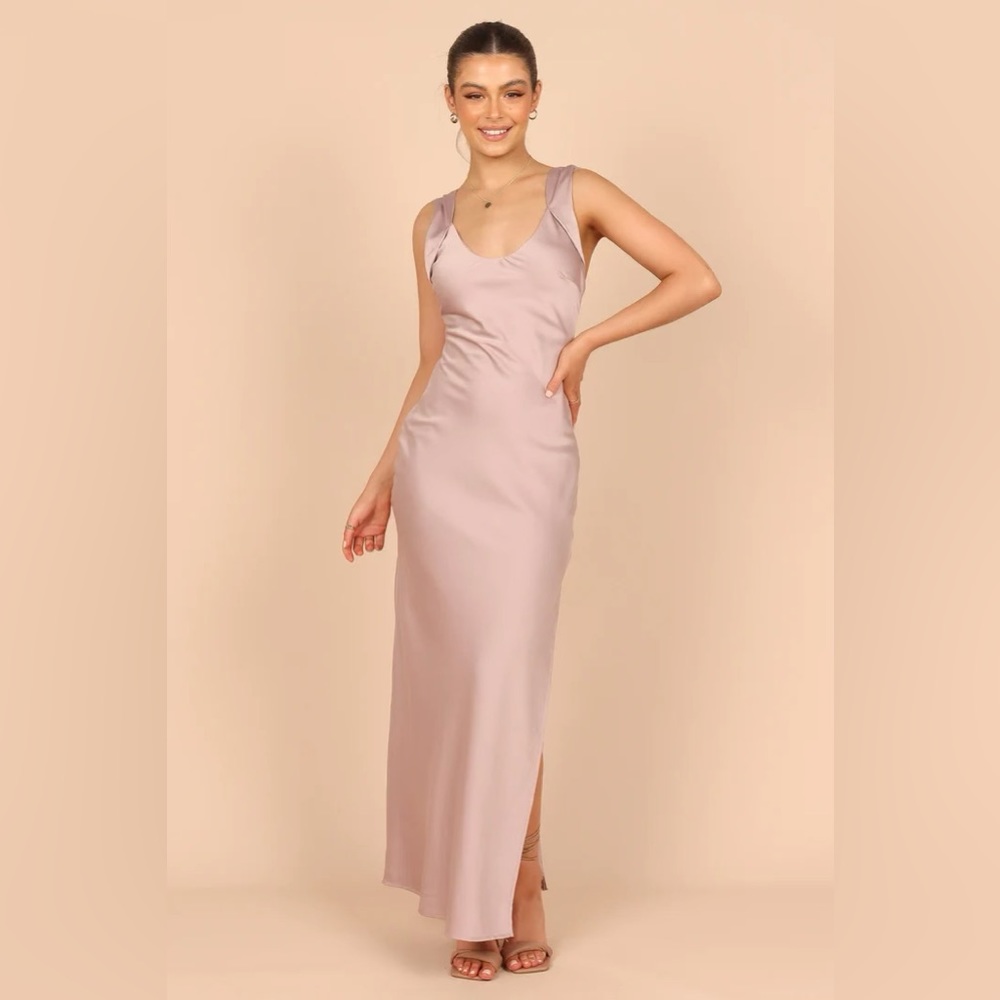 PETAL & PUP CARNATION CROSS BACK
MAXI DRESS IN LILAC
